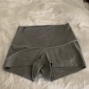 Lululemon In Movement grey short
